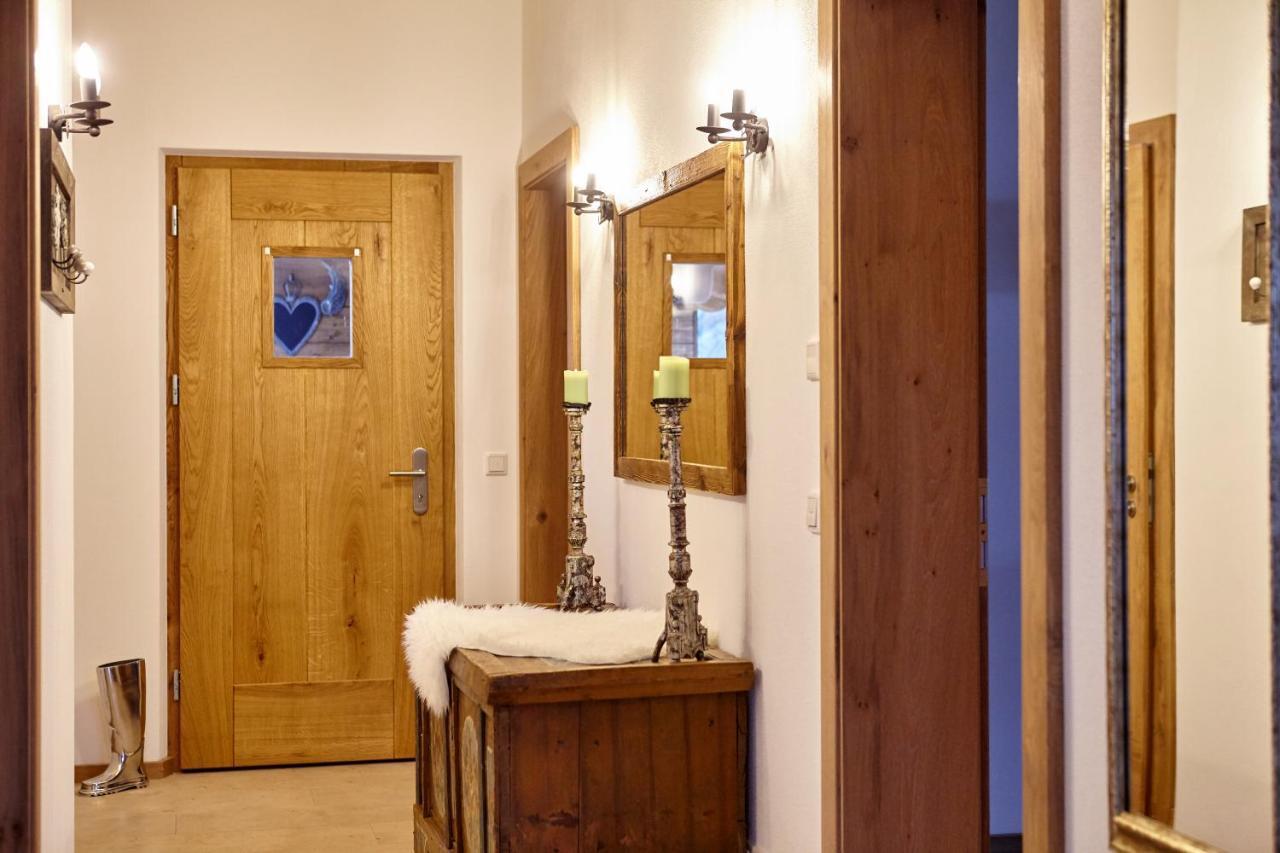 Ferienwohnung Eckbauer Garmisch-Partenkirchen Camera foto