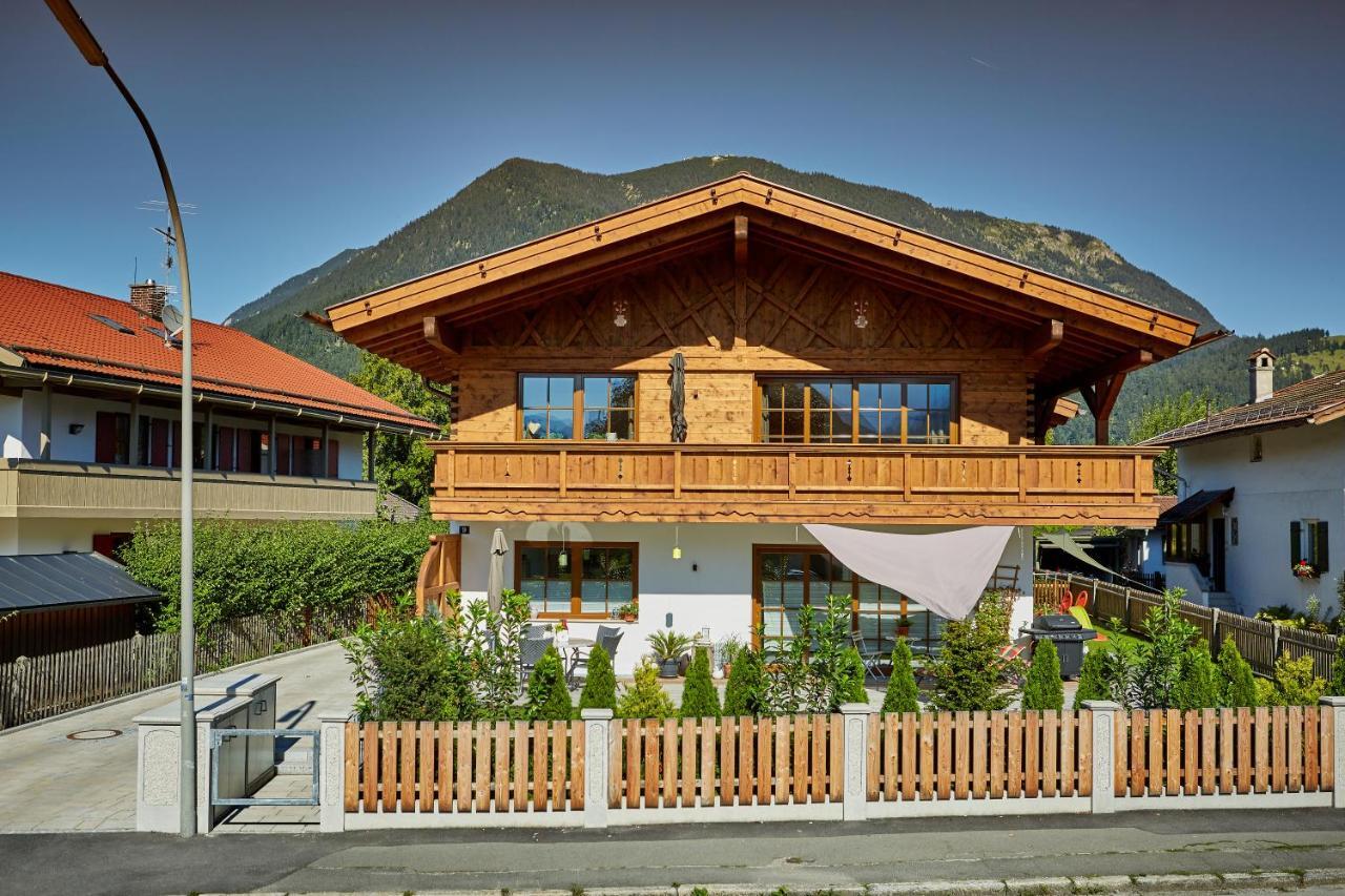 Ferienwohnung Eckbauer Garmisch-Partenkirchen Camera foto